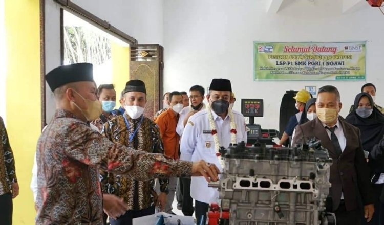 Kadis Pendidikan Jatim Puji SMK PGRI 1 Ngawi: SDM Siap Kerja