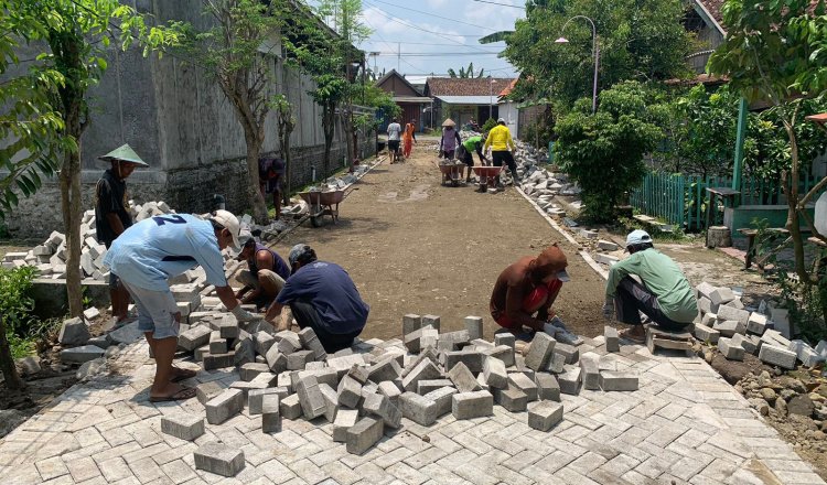 Prioritas Pembangunan Jalan Terus Dilakukan Pemdes Kedunggalar