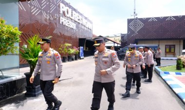 Pantau Arus Balik Melalui Udara, Kapolda Jatim Singgah di Polres Ngawi