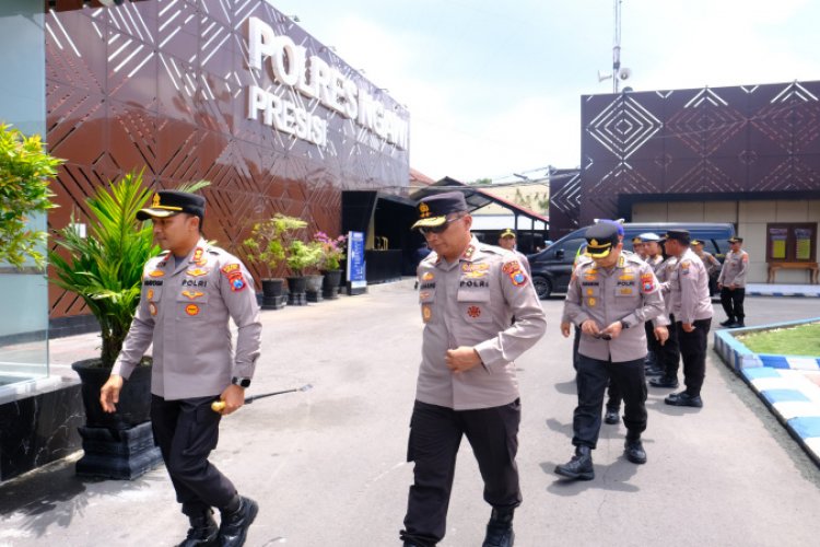 Pantau Arus Balik Melalui Udara, Kapolda Jatim Singgah di Polres Ngawi
