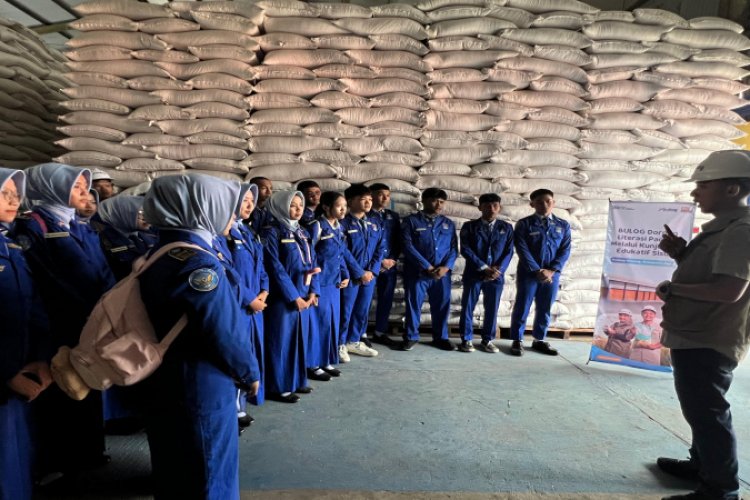 Perum Bulog Ngawi Gandeng Pelajar Perkuat Literasi Pangan