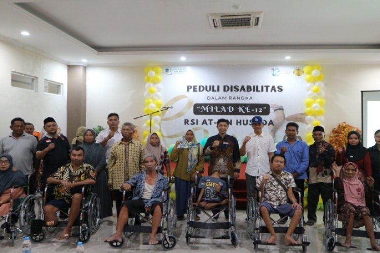 Milad Ke 12 RSI At-Tin Husada Ngawi Peduli Disabilitas, Puluhan Alat Bantu Dibagikan