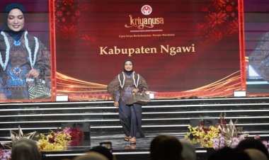 ​Bawa Wastra Lokal ke Jakarta, Ketua Dekranasda Ngawi Semarakkan Panggung Kriyanusa 2026
